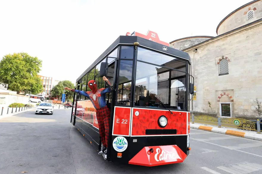 Türkiye'yi gezen yerli Spiderman'in 39. durağı Edirne oldu 4