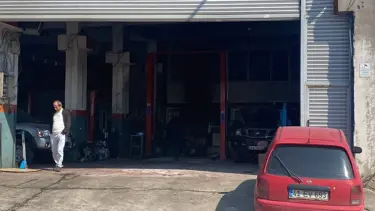 Kocaeli'de iş yerinde çıkan yangında 4 kişi dumandan etkilendi