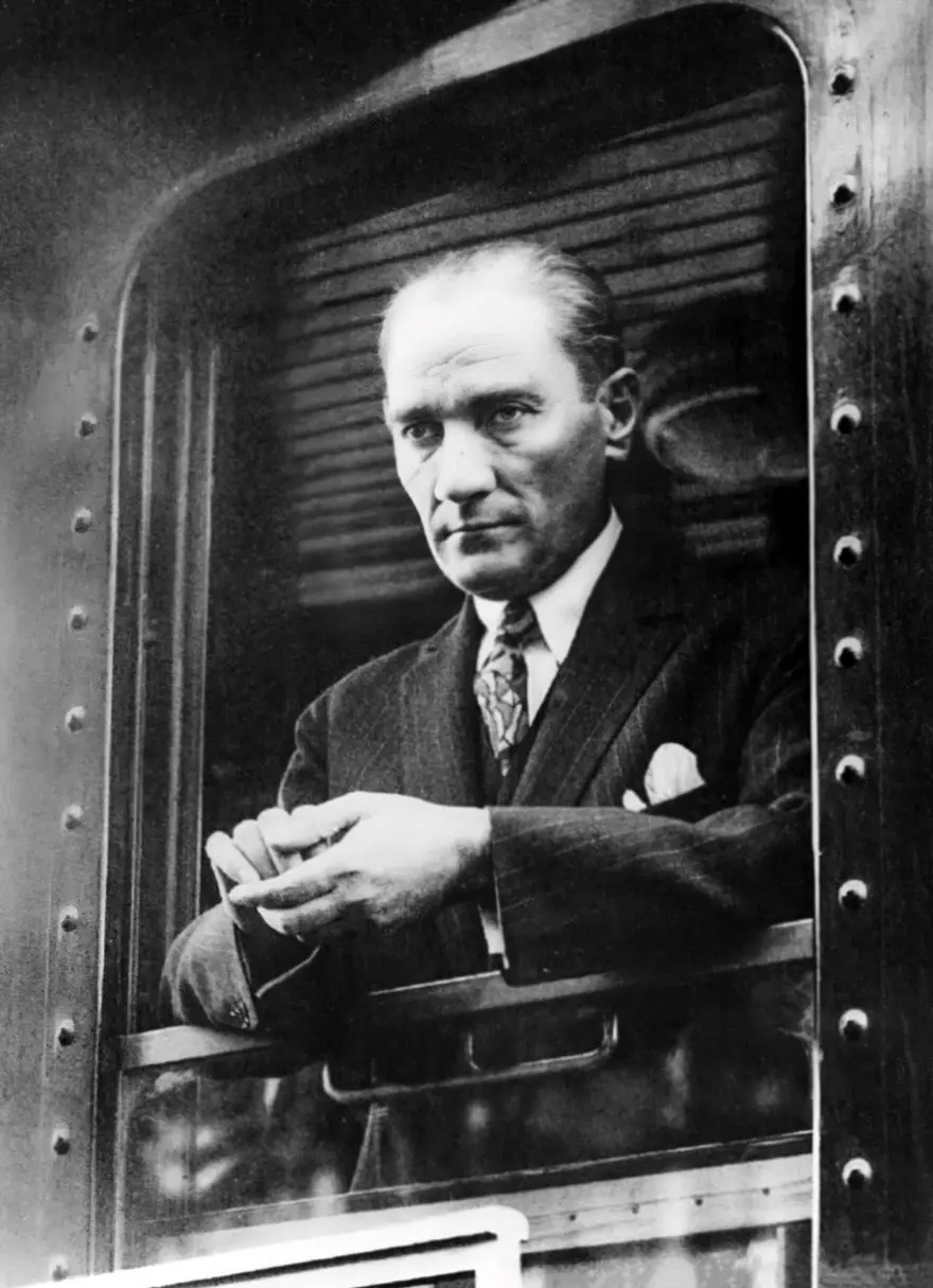 Cumhuriyet 102 yaşında! Dijital restorasyonla yenilenmiş 100 Atatürk fotoğrafı 33