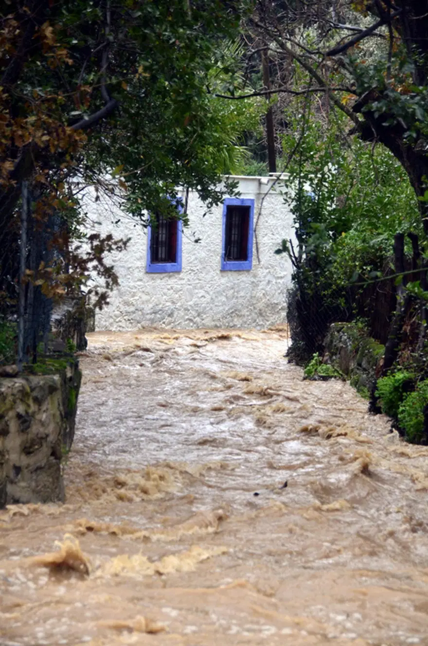 Bodrum'u sel aldı 10 Bodrum'u sel aldı 10