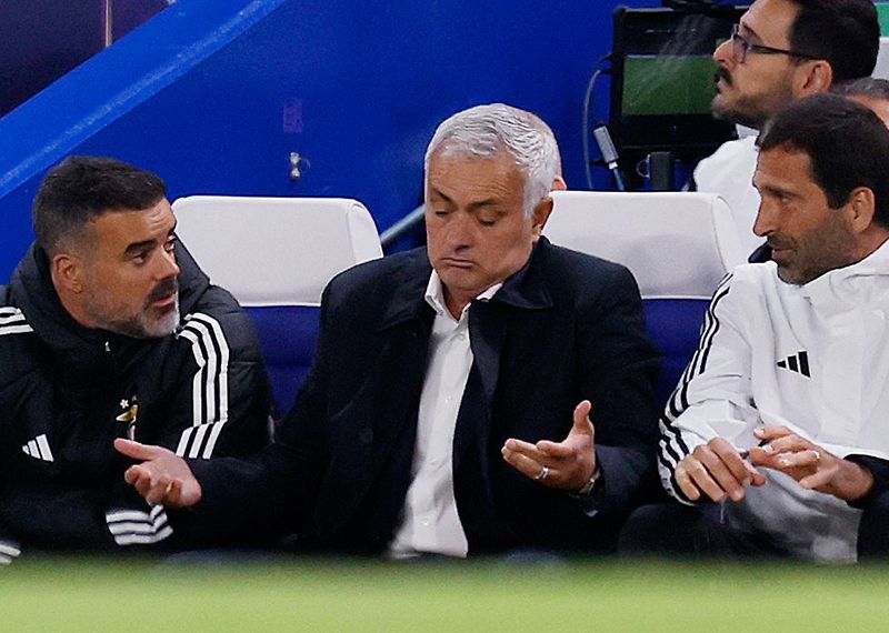 Jose Mourinho'nun dilinden Fenerbahçe düşmüyor: "Real Madrid Başkanı aradı ve tebrik etti | Kerem'i unutun!"