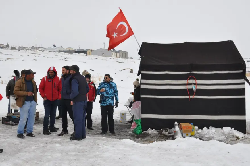Turizmcilerin yeni rotası Çıldır Gölü 1