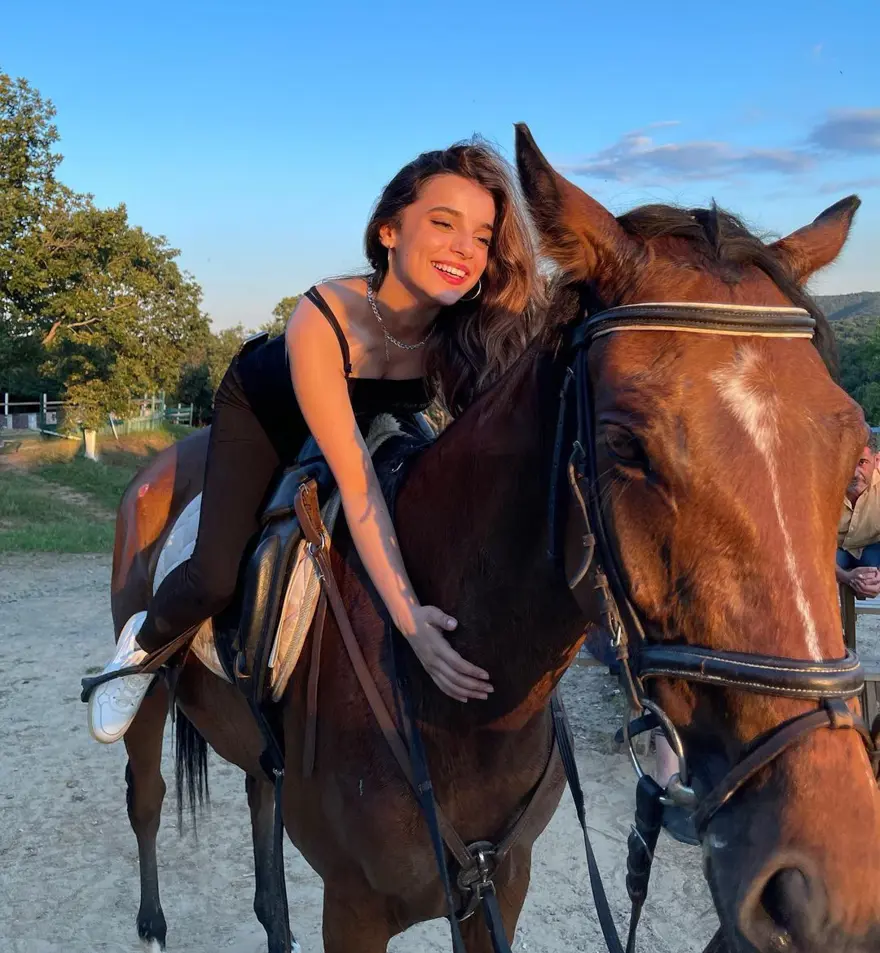 TikTok'un en çok takip edilen fenomenleri Nursema Altuntaş, Ceren Yaldız ve Yeliz Korkmaz konuştu, ntv,röportaj 22