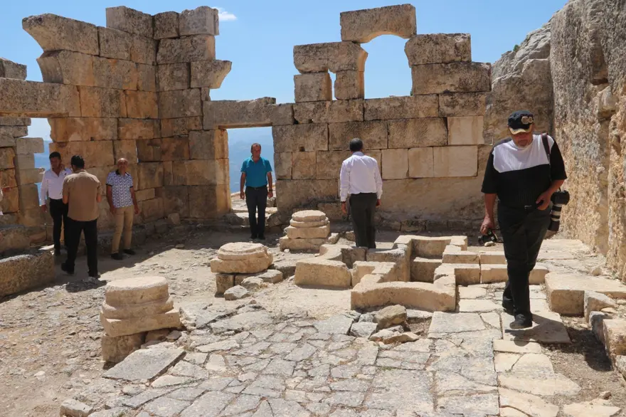 Mersin'de tarihin binlerce yıllık tanığı: Alahan Manastırı 3