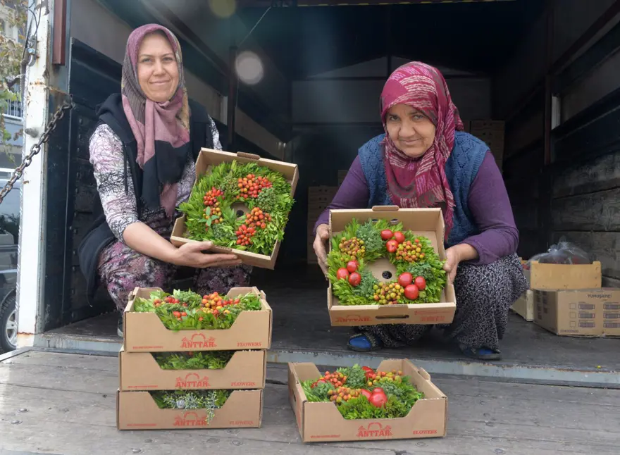 20 YILDIR ÇELENK YAPIYORLAR 3
