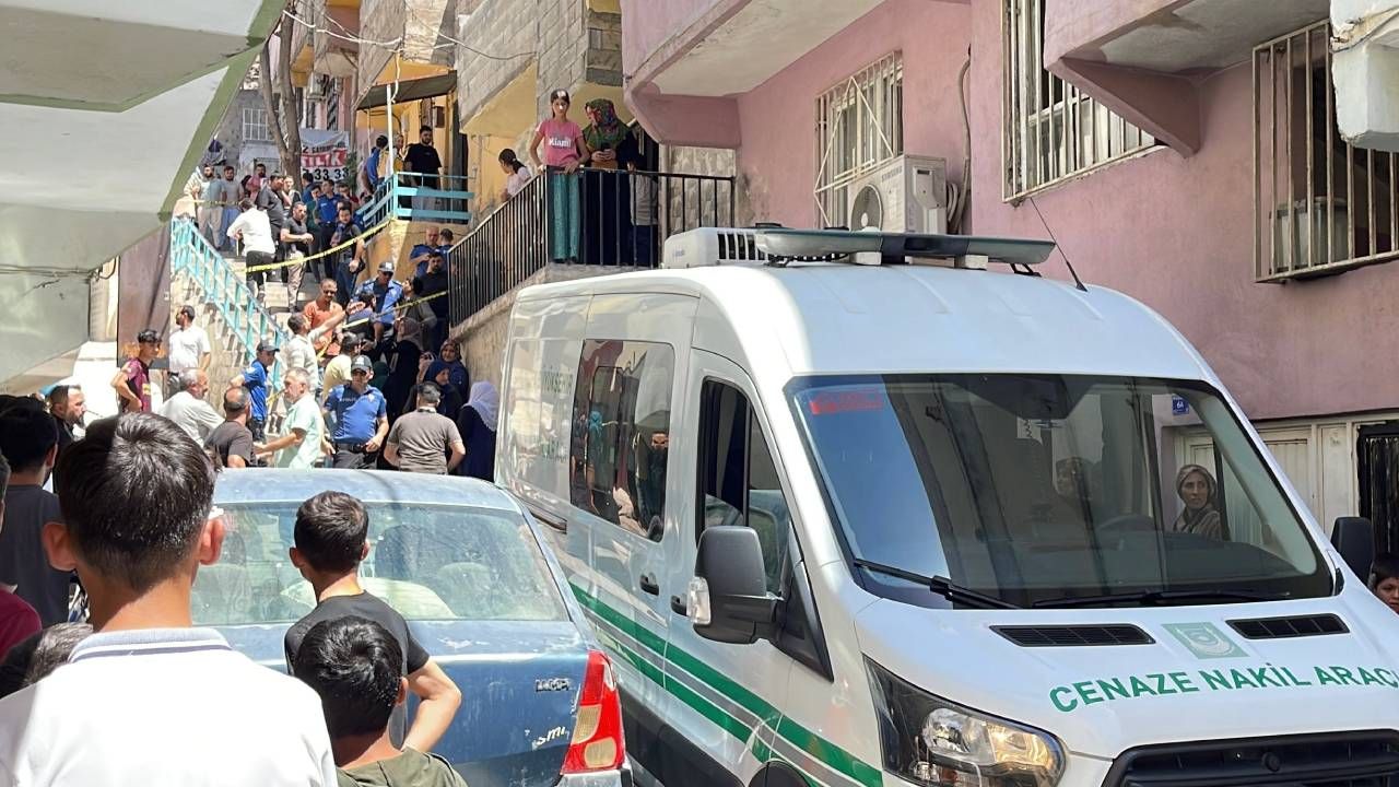 Şanlıurfa'da korkunç olay: Evli çift ölü bulundu - 1