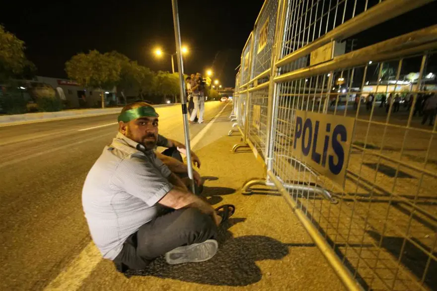 ABD Konsolosluğu'na Filistin bayrağı 1