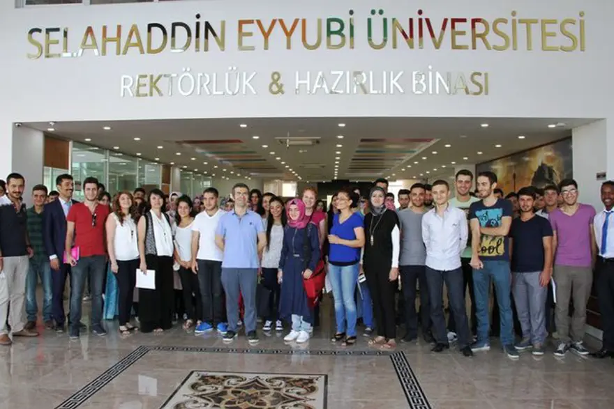 Dereceye giren öğrenciye 6 bin lira burs 11