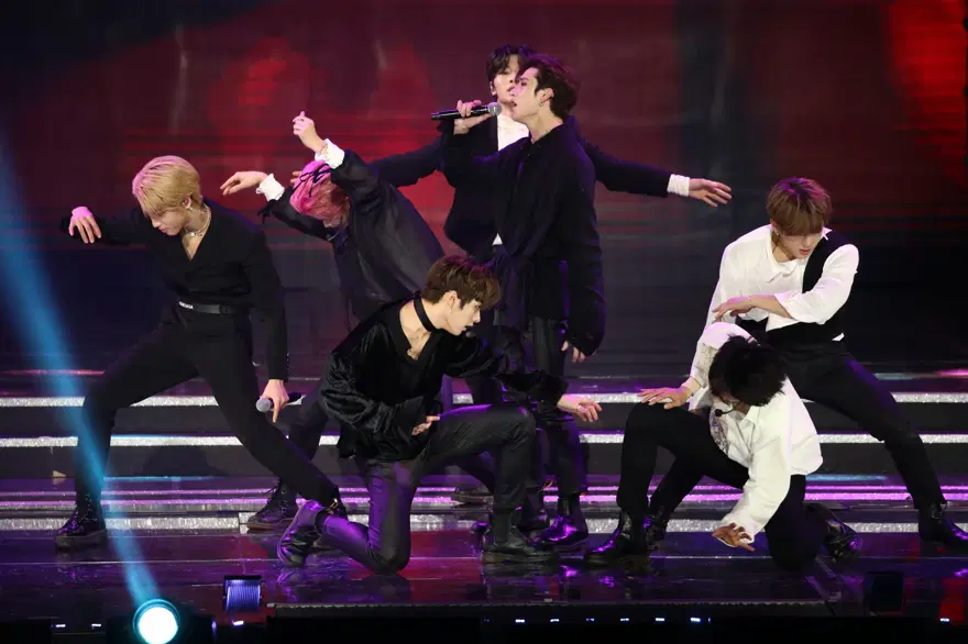 Time'a göre 2020'nin en iyi K-pop şarkıları ve albümleri 12 Time'a göre 2020'nin en iyi K-pop şarkıları ve albümleri 12