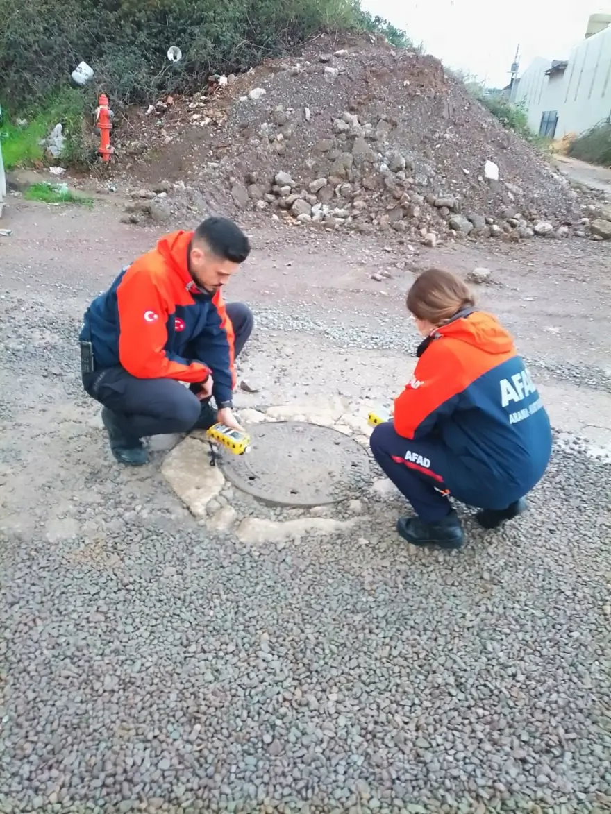 Rögardan mavi renkli su taşmıştı: Ekipler kaynağını tespit etti 4