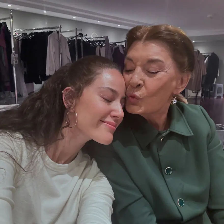 Pelin Akil'den Yalı Çapkını'na veda: Hepiniz çok kıymetlisiniz 4