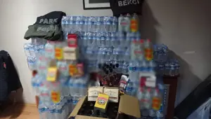 İstanbul’un göbeğindeki depoya baskın: 600 litre sahte içki ele geçirildi
