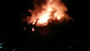 Adana'da yangın: 12 kişi hayatını kaybetti Adana'da yangın: 12 kişi hayatını kaybetti