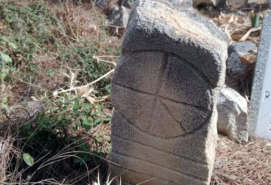Mersin'deki asırlık mezarlara koruma talebi 