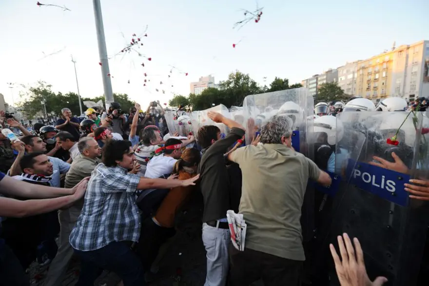 Taksim'de gerginlik 34