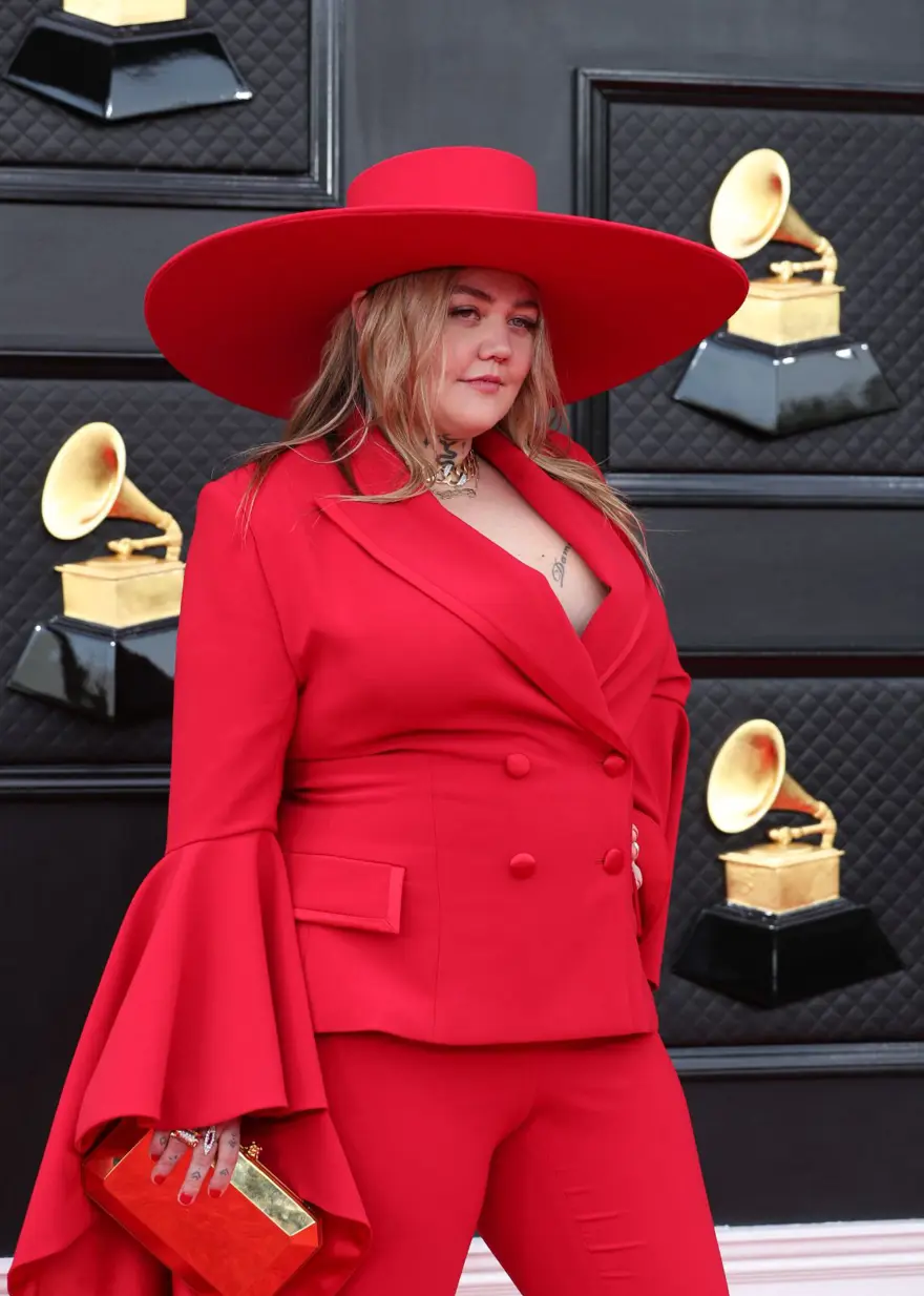 2022 Grammy Ödülleri'nde kırmızı halı şıklığı 54