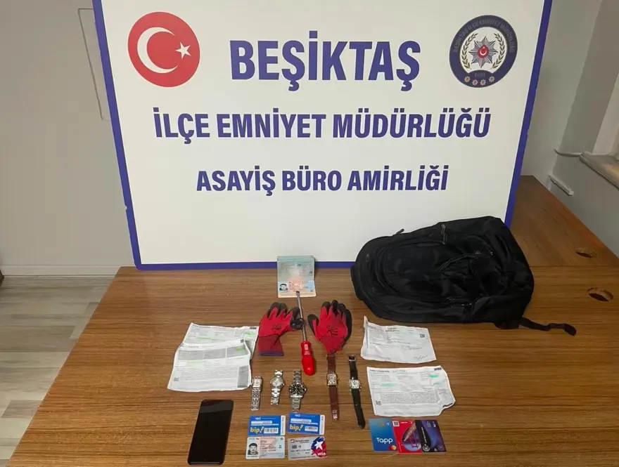 İstanbul'da akılalmaz soygun! İsviçreli iş insanının evine tırmanarak girdi: Şilili Escobar yakalandı 5 İstanbul'da akılalmaz soygun! İsviçreli iş insanının evine tırmanarak girdi: Şilili Escobar yakalandı 5