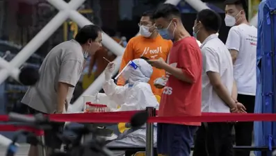 Çin'de Dandong kentinin belediye başkanı salgındaki hatalar için özür diledi