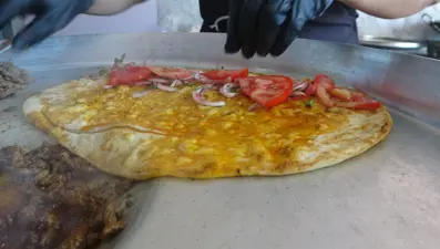İlçenin tek kadın tantuni ustası: Azmiyle, cesaretiyle takdir topluyor