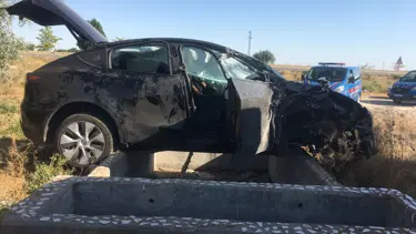 Düğün dönüşü TIR'a arkadan çarptılar: Biri ağır, 6 yaralı