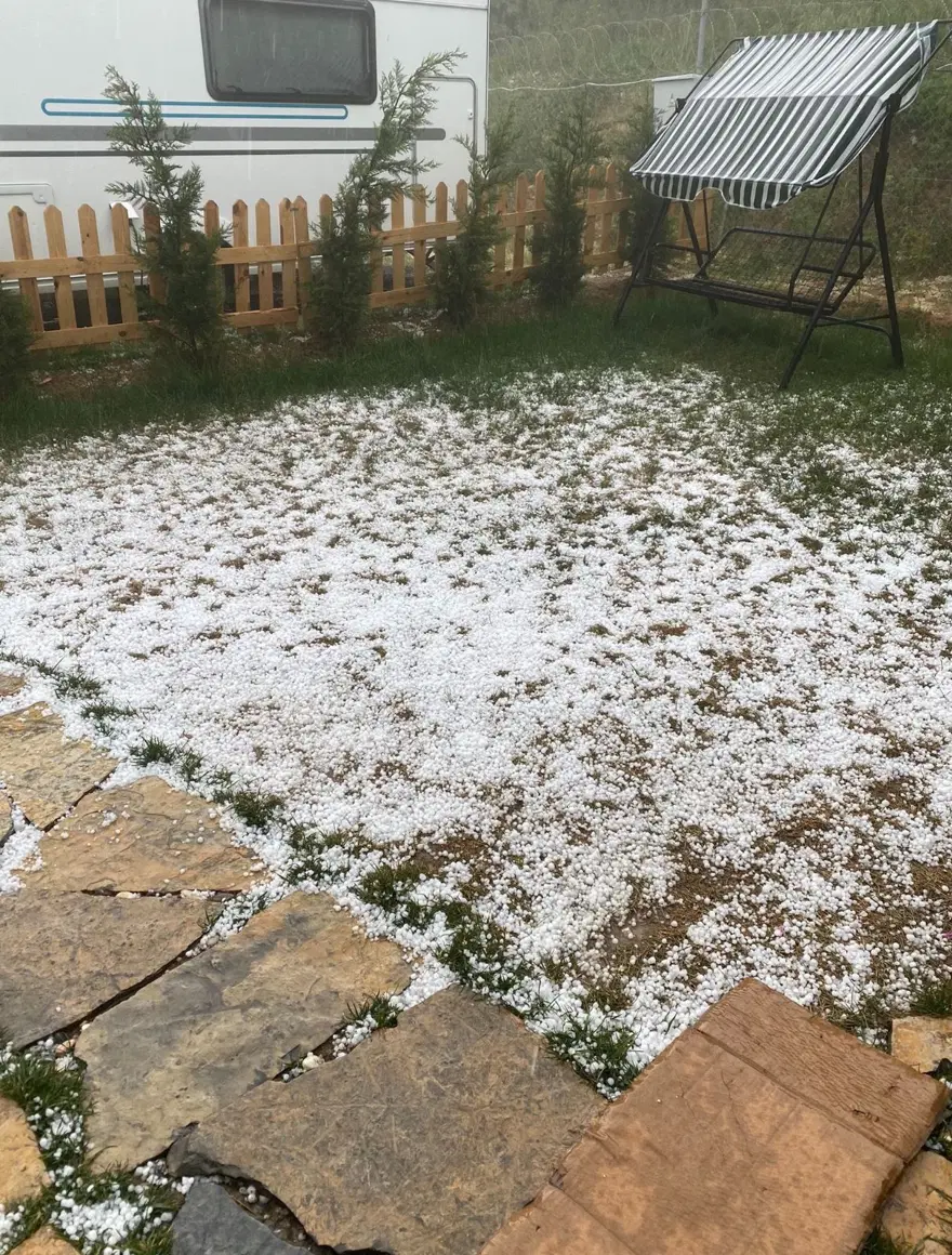 İstanbul'da dolu sürprizi 2