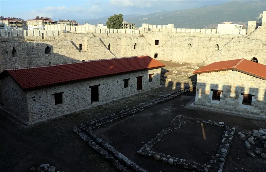Tarihi Payas Kalesi ziyarete açılıyor 1