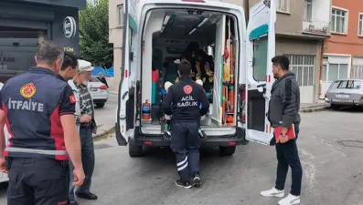 Evinde düşüp yaralanan yaşlı adamı ekipler kurtardı