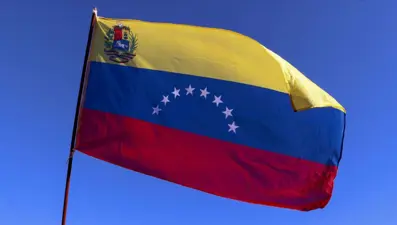 Venezuela, Kolombiya sınırına 15 bin asker konuşlandırıyor