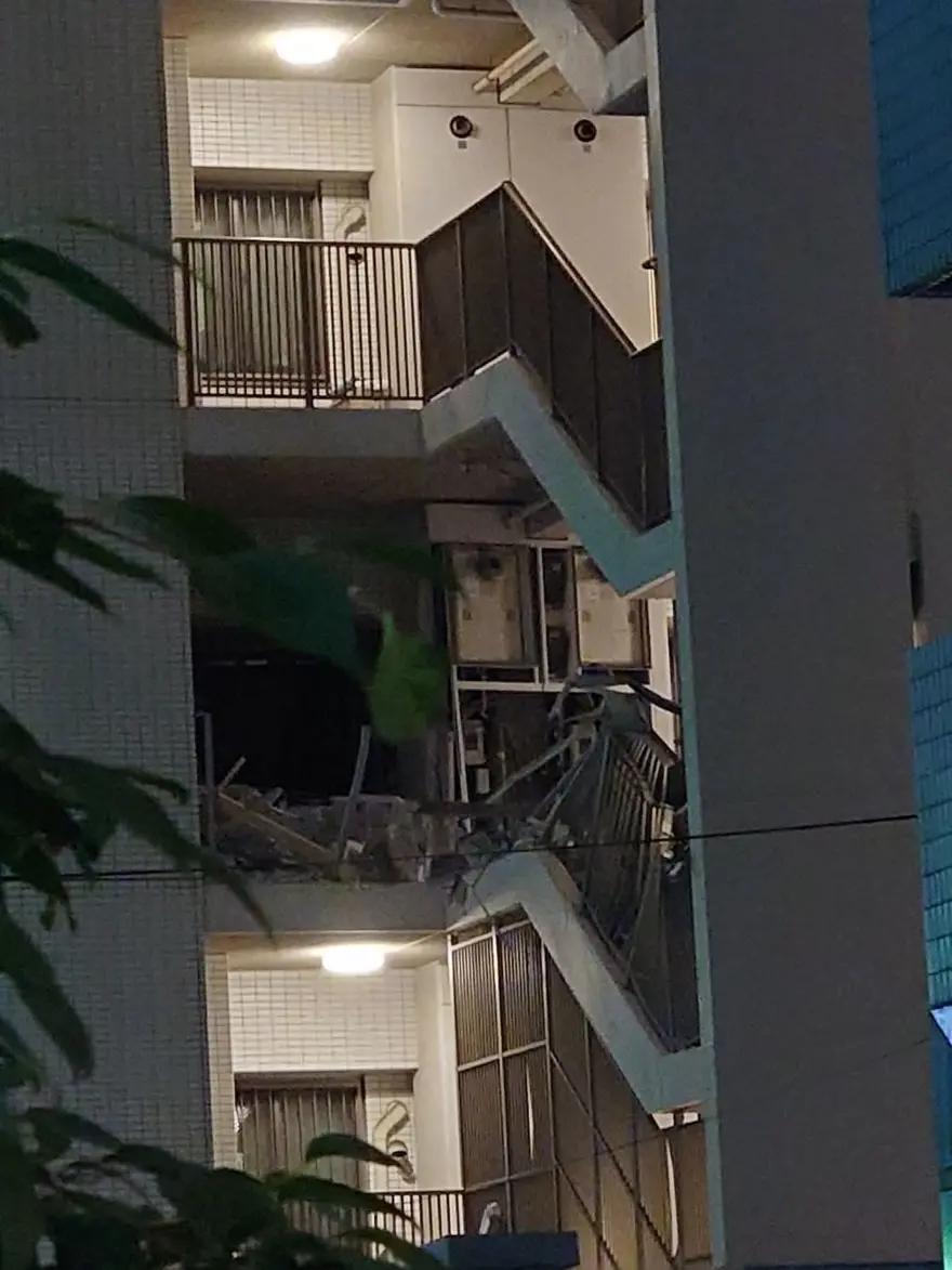 İntihar etmek için gazı açtı, vazgeçip sigara yaktı! Evi havaya uçan adamın ifadesi kan dondurdu 2 İntihar etmek için gazı açtı, vazgeçip sigara yaktı! Evi havaya uçan adamın ifadesi kan dondurdu 2