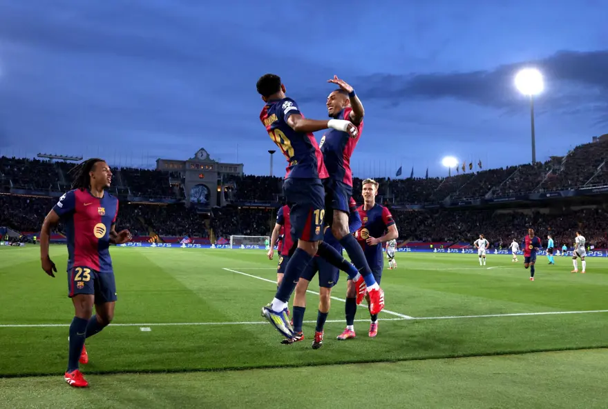Şampiyonlar Ligi'nde tarihi gece: Hakan Çalhanoğlu bir ilke imza attı, Inter turladı | Penaltılara giden maçta PSG, Liverpool'u eledi 1 Şampiyonlar Ligi'nde tarihi gece: Hakan Çalhanoğlu bir ilke imza attı, Inter turladı | Penaltılara giden maçta PSG, Liverpool'u eledi 1