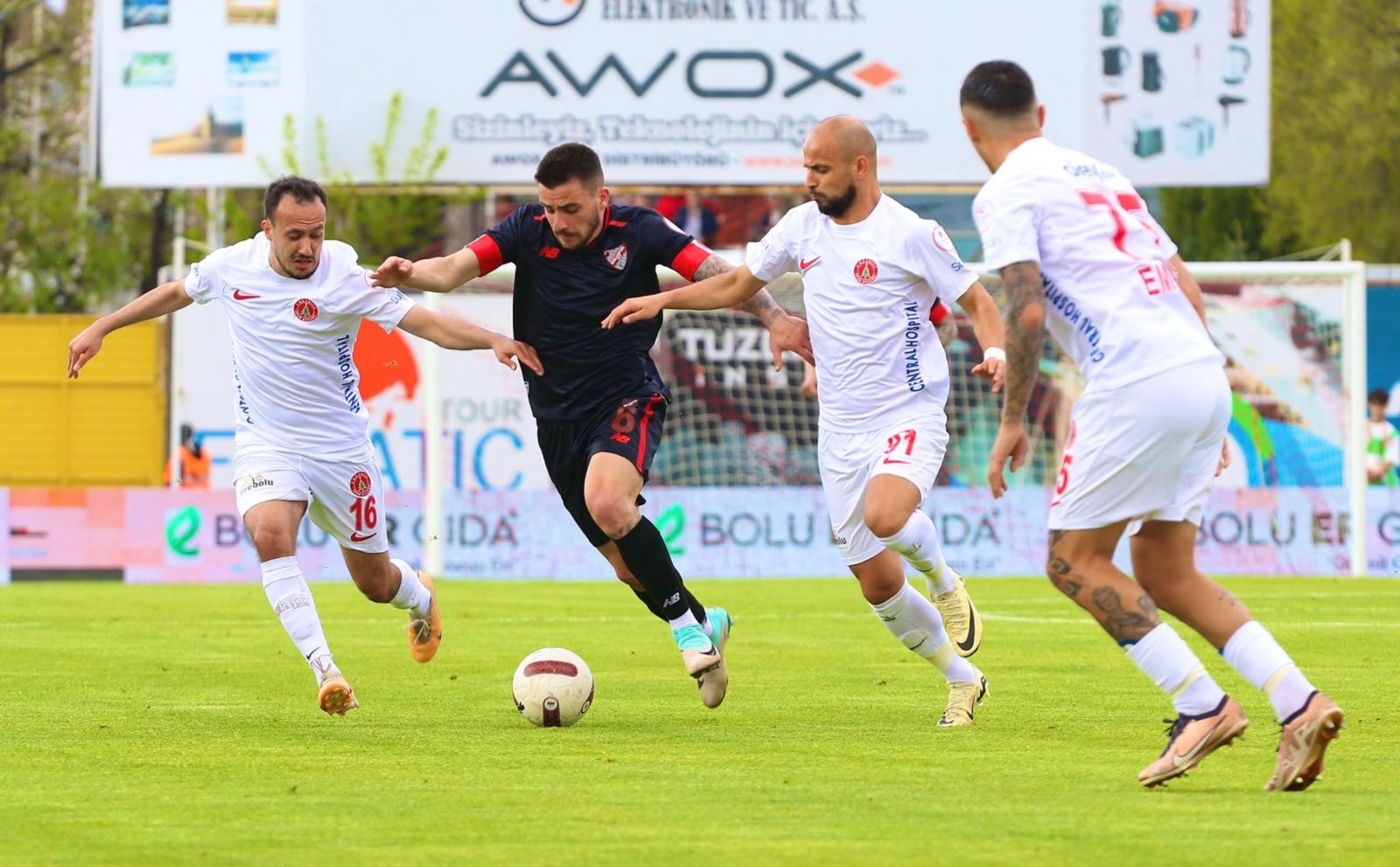 Boluspor, Ümraniyespor'u tek golle geçti