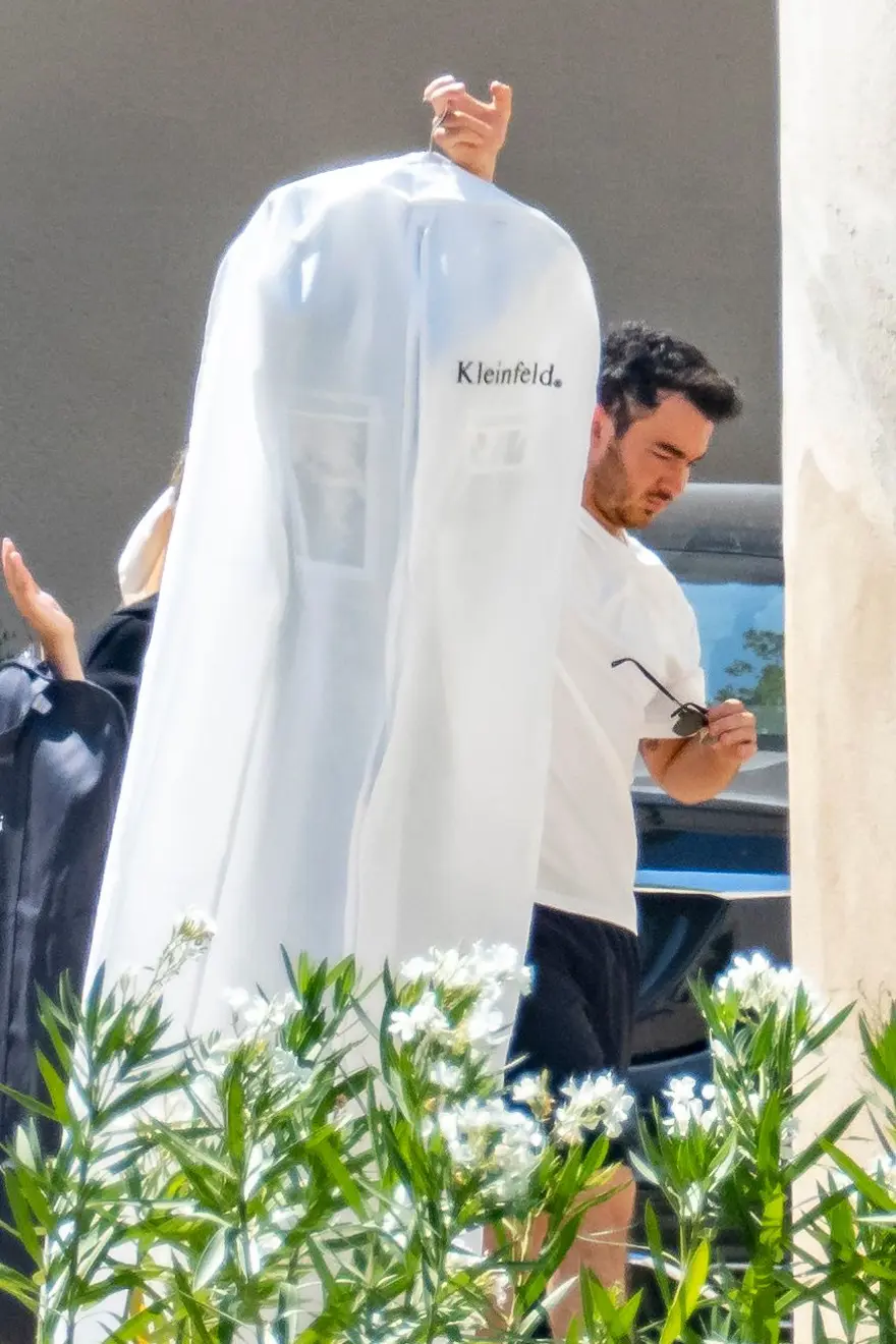 Sophie Turner ve Joe Jonas ikinci düğünü yaptı 1