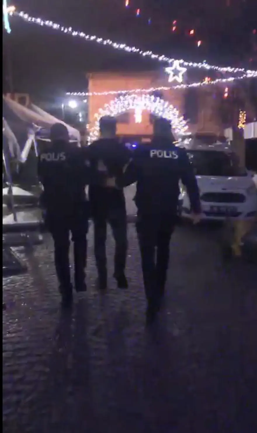 Eskişehir’de belediyenin yeni yıl etkinlik alanına zarar verdi: Şüpheli tutuklandı 3