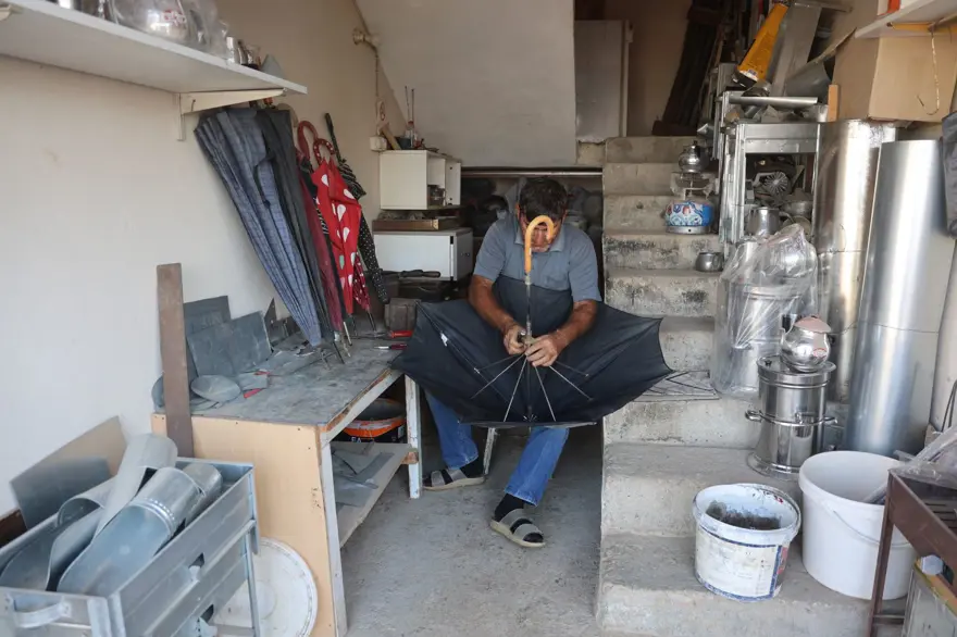 Şiddetli yağış yoğunluğu artırdı: Tamir için dükkanın yolunu tuttular 2