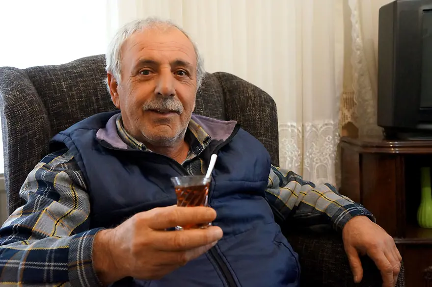 Çayı bakan danışmanı içti 2