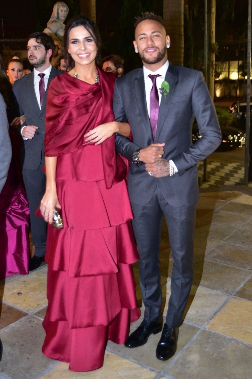 Neymar ve kız arkadaşı Bruna Marquezine düğünde