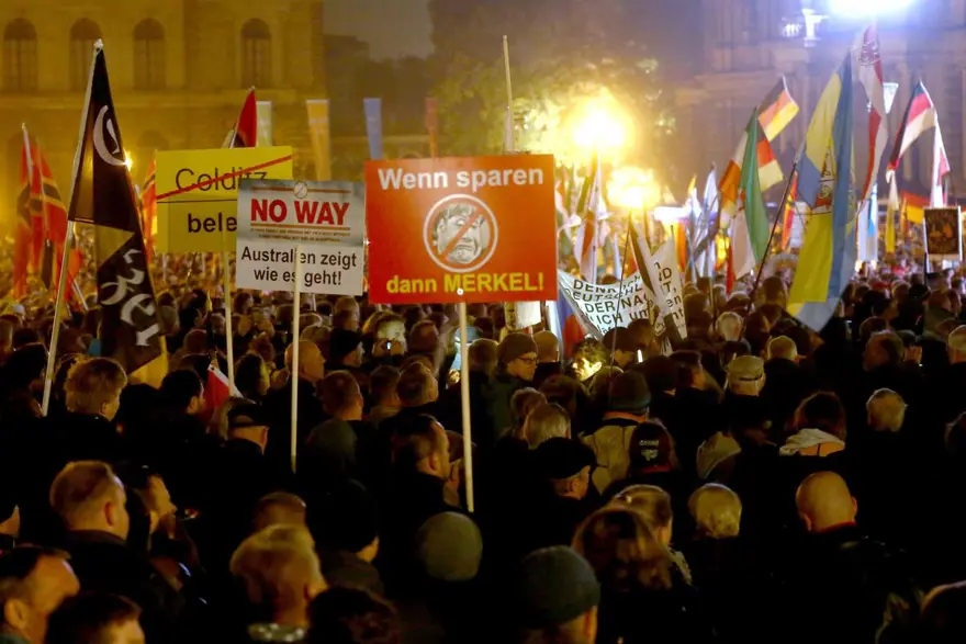 İslam karşıtı PEGIDA'dan 1. yıl gösterisi 6