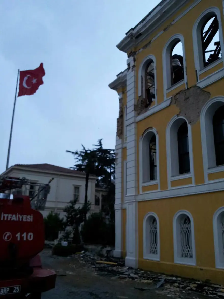 Galatasaray Üniversitesi'nde yangın 3