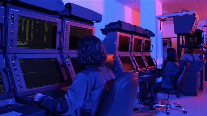 'DENİZALTININ BEYNİ' KOMUTA KONTROL SİSTEMİ TESLİM EDİLDİ 117