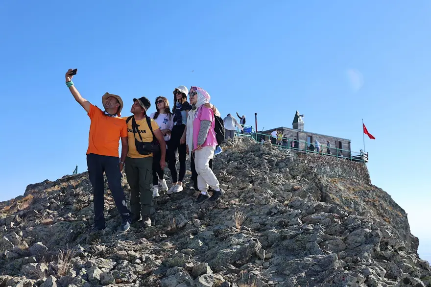 "BU BÖLGENİN EN İYİ ZİRVELERİNDEN BİR TANESİ" 5