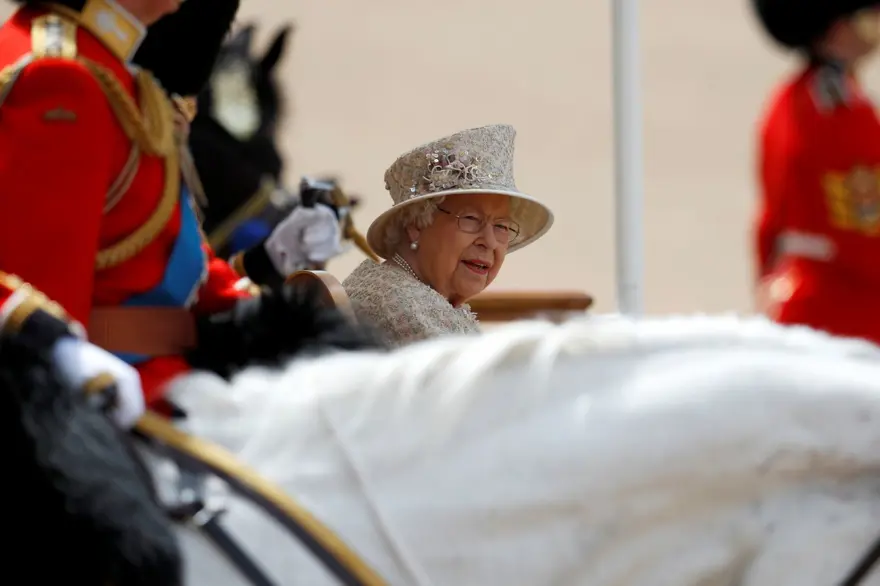 Kraliçe 2. Elizabeth için resmi geçit (93. doğum günü) 3