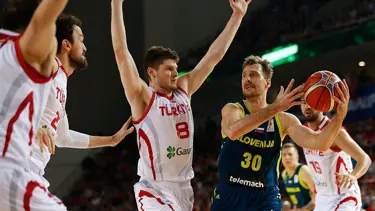 Milliler, Ankara'da Slovenya'yı mağlup etti