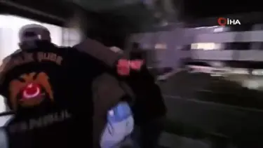 Tasma taktığı kadını sokak sokak dolaştırdı: İkisi de tutuklandı