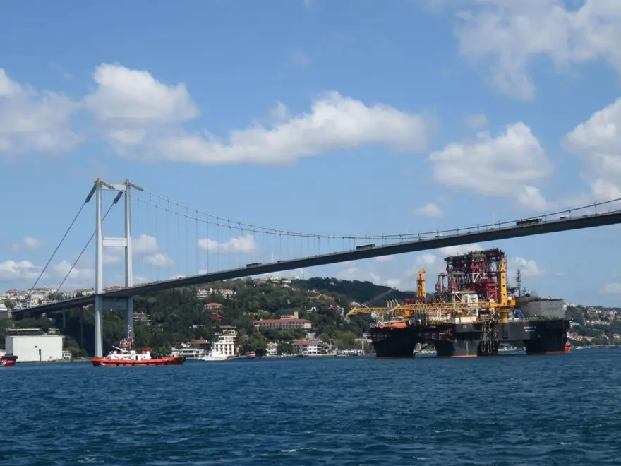 Dev petrol arama platformu İstanbul Boğazı'ndan geçti 10