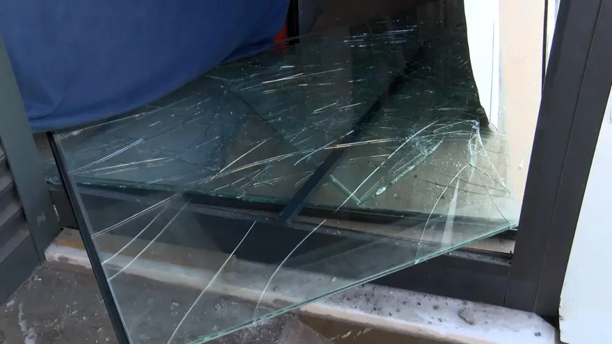 İstanbul’da 17 yaşındaki çocuğa cinselistismar iddiası: İş yerinin camları kırıldı 