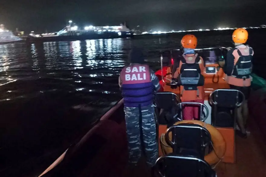 Bali’de feribot battı: Beş kişi öldü 