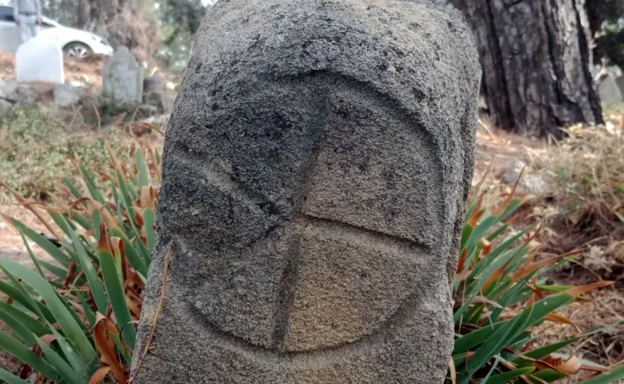 Mersin'deki asırlık mezarlara koruma talebi 5