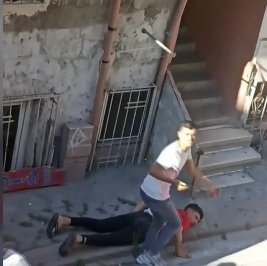 TikTok’ta başlayan kavga sokağa taştı (Kuzenini bıçaklayıpkayıplara karıştı) 
