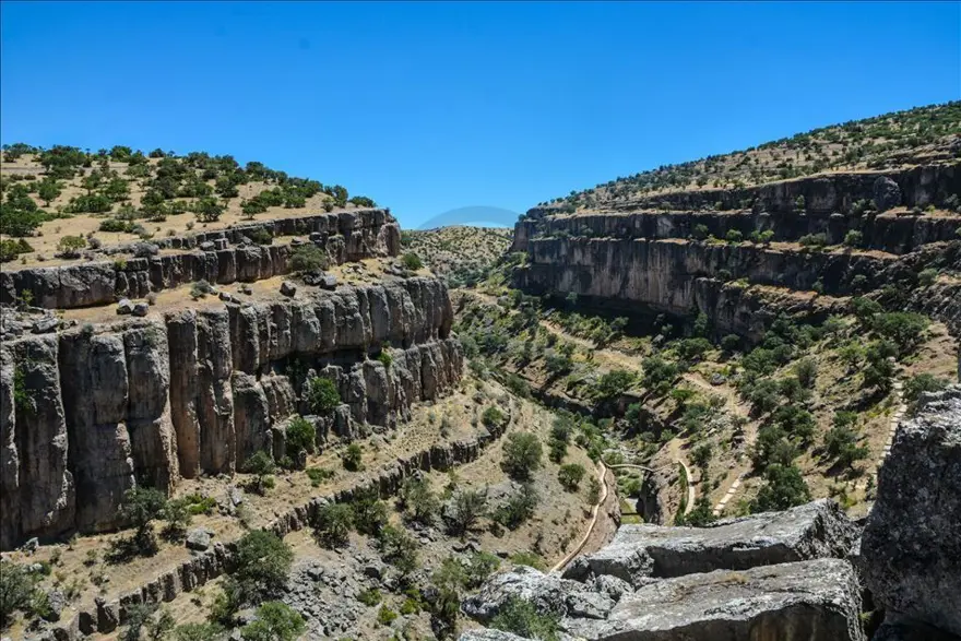 Malatya'da 35 milyon yıllık Girmana Kanyonu doğaseverleri bekliyor 3 Malatya'da 35 milyon yıllık Girmana Kanyonu doğaseverleri bekliyor 3