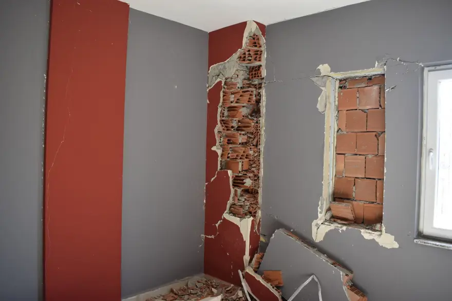 Patlayan bina kolonundan tuğla çıktı: "İnsan hayatı bu kadar mı ucuz" 6